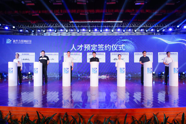 就業(yè)如此困難，他們?yōu)槭裁床粨?dān)心？